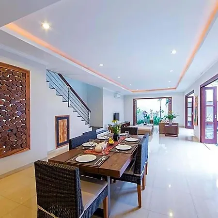 Cozy 3 Bedroom Private Pool Villa Seminyak Rev33