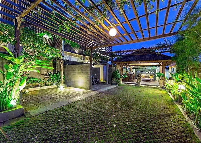 Cozy 3 Bedroom Private Pool Seminyak Rev33 Villa