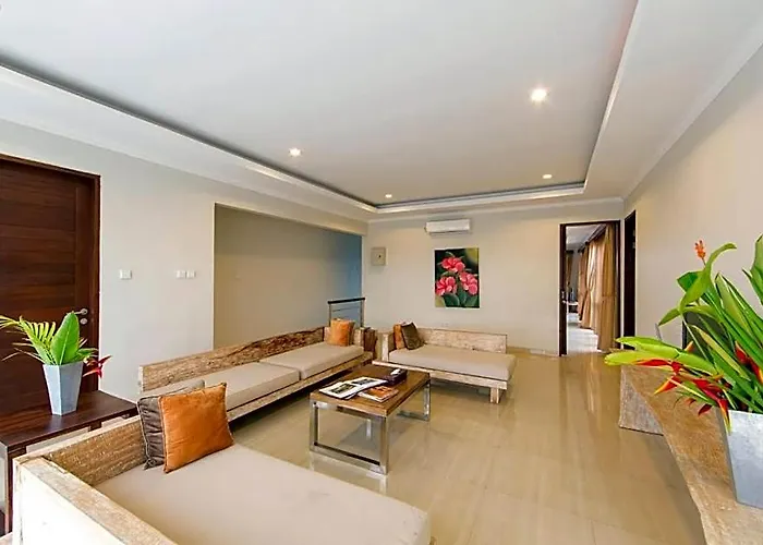 Cozy 3 Bedroom Private Pool Seminyak Rev33 Villa Petitenget (Seminyak)
