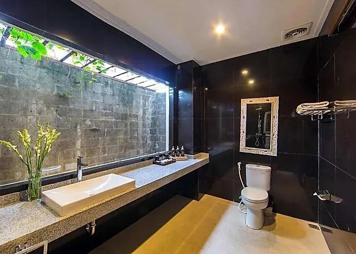 Villa Cozy 3 Bedroom Private Pool Seminyak Rev33